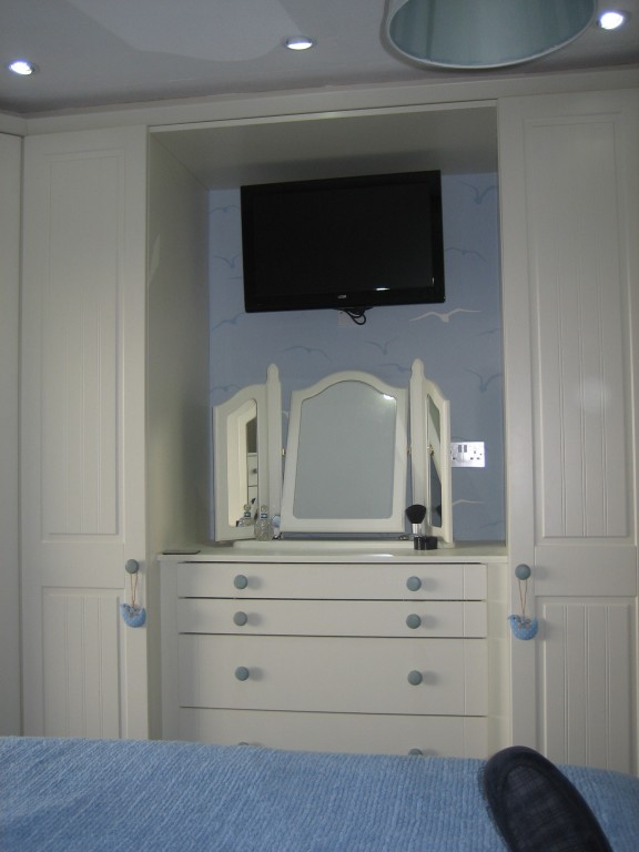 John & Ruth Ingham Bedroom 8.JPG